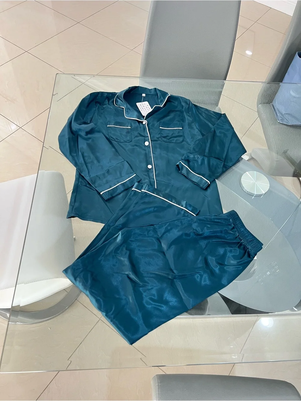 (NWT) Girls/ boys dark green silky pajamas set size 140 (10-11 years) UNISEX